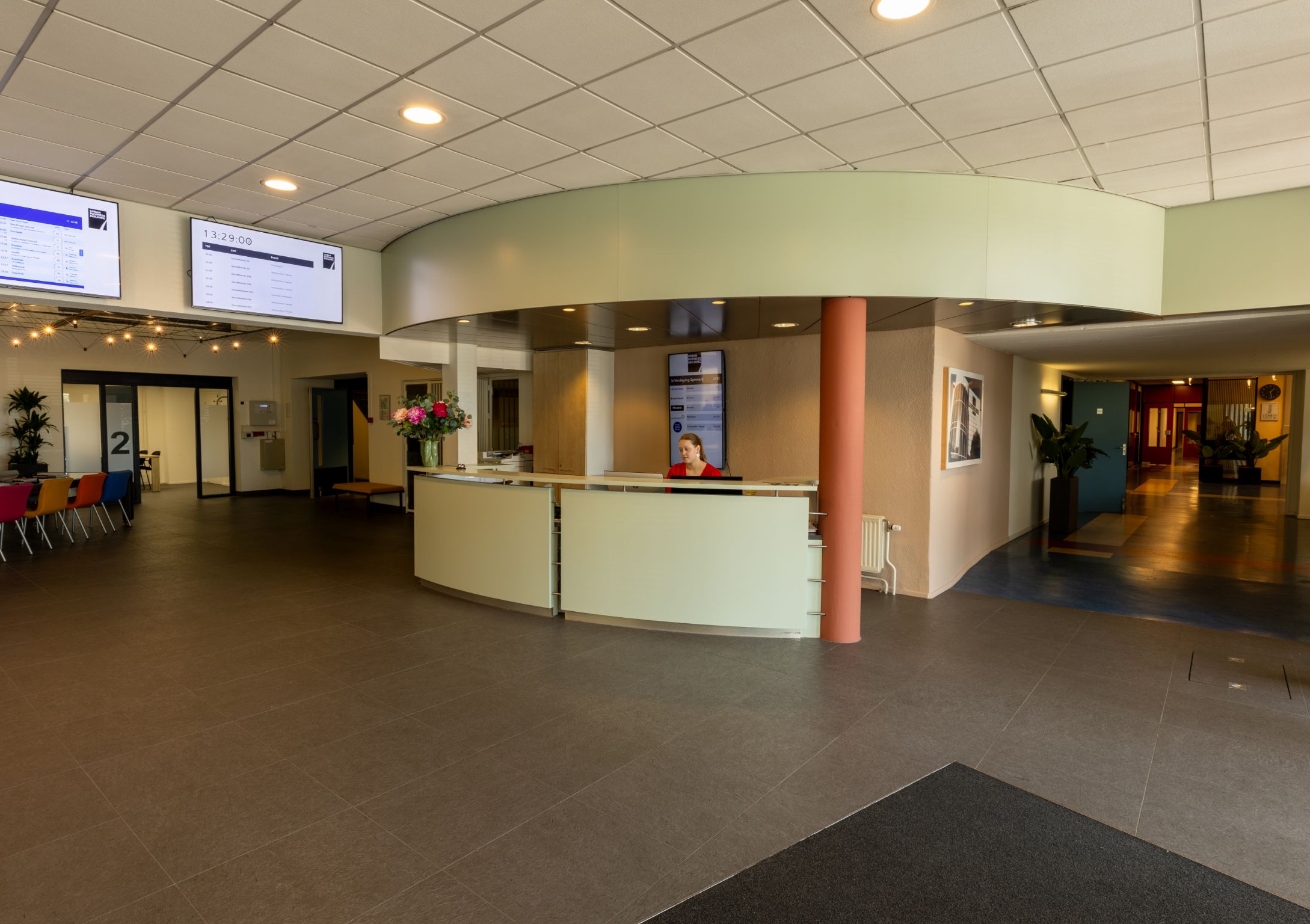 Receptie lansinkveste, breed beeld